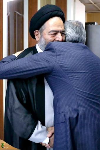 
بازدید نماینده ولی فقیه در امور حج و زیارت از خبرگزاری جمهوری اسلامی
 3