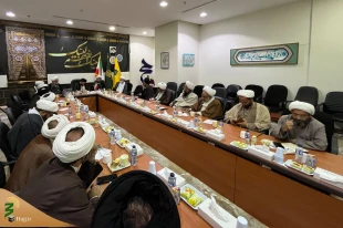 مسئول دفتر نمایندگی بعثه در مکه تأکید کرد،

حضور فعالانه روحانیون کاروان‌ها در هدایت معنوی و فقهی زائران 3