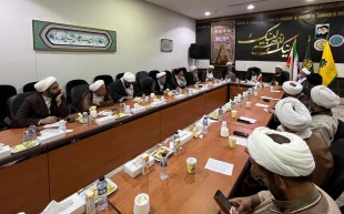 مسئول دفتر نمایندگی بعثه در مکه تأکید کرد،

حضور فعالانه روحانیون کاروان‌ها در هدایت معنوی و فقهی زائران 4