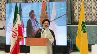 نماینده ولی فقیه در امور حج و زیارت :

حجاج ما سفیران شهدای عزیز هستند 2