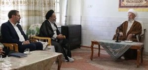 آیت الله مکارم شیرازی :

حجاج در این سفر به دنبال چیزی باشند که در جای دیگر پیدا نمی شود