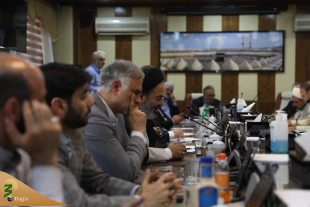 حجت‌الاسلام والمسلمین  نواب در نشست هماهنگی دستگاه‌های خدمات رسان حج:

خدمات به حجاج باید در تراز عزتمندی زائران باشد 4