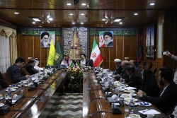 سفیر عربستان در ایران در دیدار با نماینده ولی فقیه در امور حج و زیارت:
بعثه ایران جزو بهترین بعثه ها در حج و عمره است 3