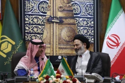سفیر عربستان در ایران در دیدار با نماینده ولی فقیه در امور حج و زیارت:
بعثه ایران جزو بهترین بعثه ها در حج و عمره است 10