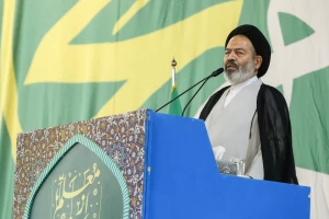 نماینده ولی فقیه در امور حج و زیارت در نماز جمعه تهران:
چه گروه‌هایی در ثواب حاجیان شریک هستند؟  + عکس