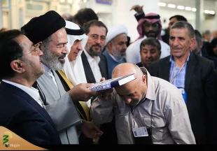 گزارش تصویری/ آئین معنوی بدرقه زائران بیت الله الحرام با حضور نماینده ولی فقیه 8