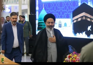 گزارش تصویری/ آئین معنوی بدرقه زائران بیت الله الحرام با حضور نماینده ولی فقیه 13