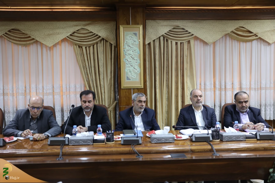 دریافت شماره های الکترونیکی ویزای حج 1404 فردا پایان می یابد 12