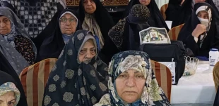 گزارش تصویری؛ اولین دعای کمیل زائران ایرانی در مدینه 11