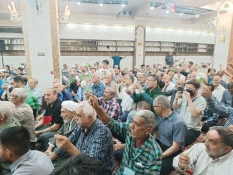 جشن میلاد امام رضا(ع) با حضور زائران ایرانی  در حرم الگوی بصیرت و وفاداری برگزار شد 2