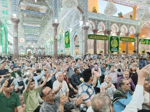 جشن میلاد امام رضا(ع) در حرم سیدالشهداء با استقبال زائرانی از ملیت های مختلف برگزار شد+فیلم و عکس