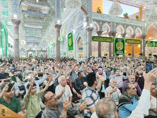 جشن میلاد امام رضا(ع) در حرم سید مظلومان و امام و سفینه النجات امت با حضور زائران ایرانی  و با استقبال زائرانی از ملیت های مختلف برگزار شد 2