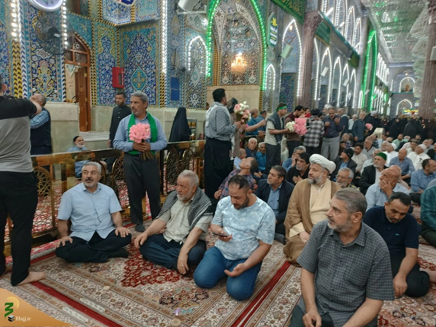 جشن میلاد امام رضا(ع) در حرم سید مظلومان و امام و سفینه النجات امت با حضور زائران ایرانی  و با استقبال زائرانی از ملیت های مختلف برگزار شد 4