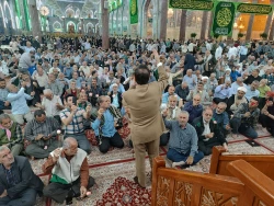جشن میلاد امام رضا(ع) در حرم سید مظلومان و امام و سفینه النجات امت با حضور زائران ایرانی  و با استقبال زائرانی از ملیت های مختلف برگزار شد 8
