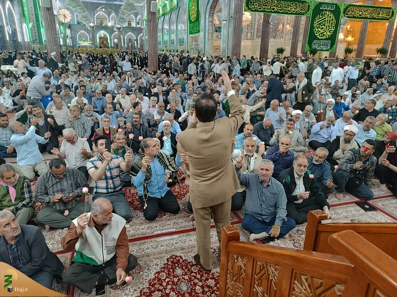 جشن میلاد امام رضا(ع) در حرم سید مظلومان و امام و سفینه النجات امت با حضور زائران ایرانی  و با استقبال زائرانی از ملیت های مختلف برگزار شد 8