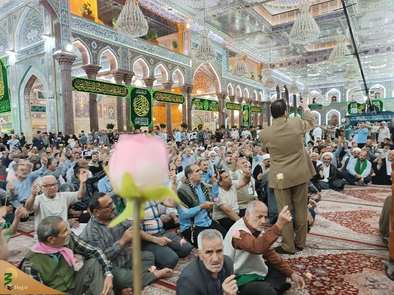 جشن میلاد امام رضا(ع) در حرم سید مظلومان و امام و سفینه النجات امت با حضور زائران ایرانی  و با استقبال زائرانی از ملیت های مختلف برگزار شد 10