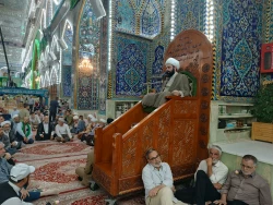 جشن میلاد امام رضا(ع) در حرم سید مظلومان و امام و سفینه النجات امت با حضور زائران ایرانی  و با استقبال زائرانی از ملیت های مختلف برگزار شد 12