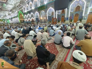 جشن میلاد امام رضا(ع) در حرم سید مظلومان و امام و سفینه النجات امت با حضور زائران ایرانی  و با استقبال زائرانی از ملیت های مختلف برگزار شد 13