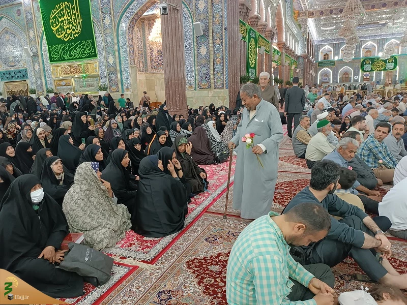 جشن میلاد امام رضا(ع) در حرم سید مظلومان و امام و سفینه النجات امت با حضور زائران ایرانی  و با استقبال زائرانی از ملیت های مختلف برگزار شد 14