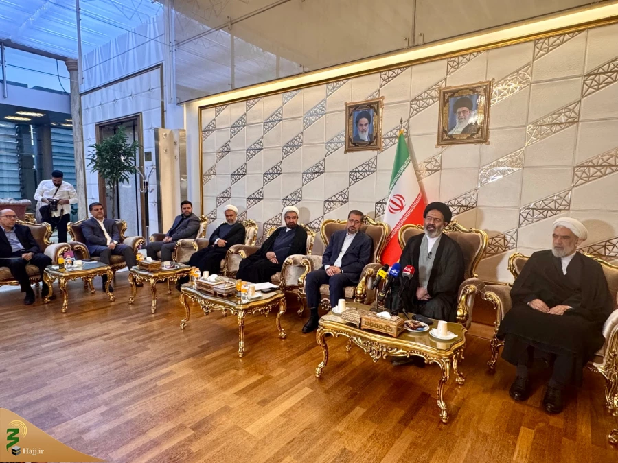رئیس سازمان حج و زیارت:

برنامه های حج طبق روال در حال انجام است+فیلم 7
