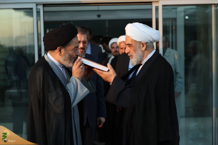 رئیس سازمان حج و زیارت:

برنامه های حج طبق روال در حال انجام است+فیلم 8