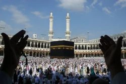 حج در نهج‌البلاغه| مناسک حج چگونه نماد فروتنی است؟ 2