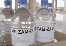 ورود نخستین محموله آب زمزم به فرودگاه امام خمینی (ره) 2