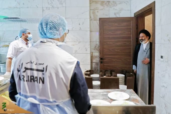 دیدار صمیمی سرپرست حجاج ایرانی با زائران کشورمان درمدینه منوره _ 1 10
