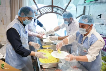 دیدار صمیمی سرپرست حجاج ایرانی با زائران کشورمان درمدینه منوره _ 1 11