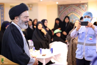 دیدار صمیمی سرپرست حجاج ایرانی با زائران کشورمان درمدینه منوره _ 1 23