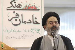  رئیس بعثة الحجاج الإیرانیین بین القائمین على الشؤون الثقافیة فی حج 1404: التسامح و الإنسانیة الدرس العظیم الذی قدمه نبی الإسلام للمبلغین و رجال الدین فی القوافل 4