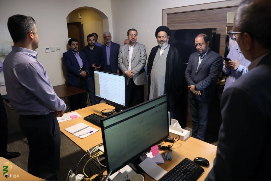 بازدید سرپرست حجاج ایرانی از ستاد سازمان حج در مدینه/ مشکل زیارت جمعی روضه رضوان حل شد 7