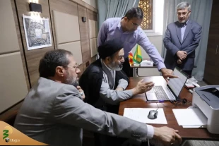 رئیس الحجاج الإیرانیین یزور مقر منظمة الحج فی المدینة المنورة / تم حل مشکلة الحج الجماعی إلى روضة رضوان 2