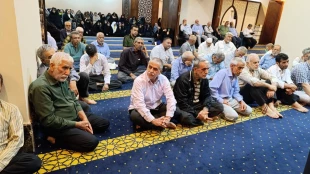 سخنران محفل انس و معرفت:
سعی کنید در ایامی که در مکه هستید، قرآن را ختم کنید 2
