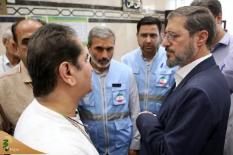 دیدار صمیمی سرپرست حجاج ایرانی با زائران کشورمان درمدینه منوره _ 2 4