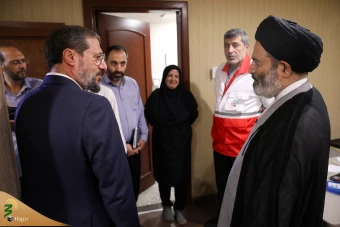 دیدار صمیمی سرپرست حجاج ایرانی با زائران کشورمان درمدینه منوره _ 2 20