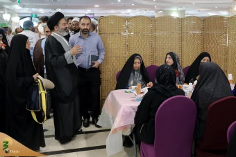 دیدار صمیمی سرپرست حجاج ایرانی با زائران کشورمان درمدینه منوره _ 2 9