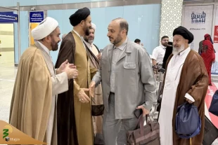 وصل ممثلو المراجع العظام التقلید إلى المدینة المنورة 2