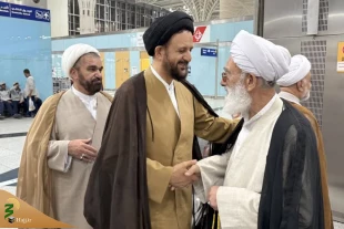 وصل ممثلو المراجع العظام التقلید إلى المدینة المنورة 5