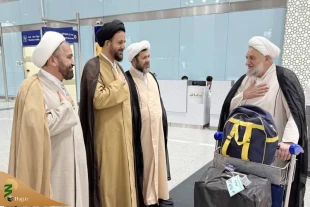وصل ممثلو المراجع العظام التقلید إلى المدینة المنورة 10