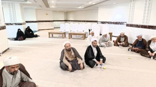 درخواست استاد فلاح‌زاده از خادمان فرهنگی حج:
به زائران اطمینان دهید کسی بدون اعمال کامل برنمی‌گردد 4