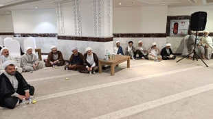 درخواست استاد فلاح‌زاده از خادمان فرهنگی حج:
به زائران اطمینان دهید کسی بدون اعمال کامل برنمی‌گردد 5