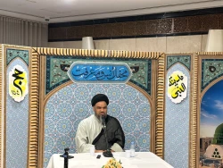طنین روضه غربت امام رضا(ع)در مدینه منوره 4