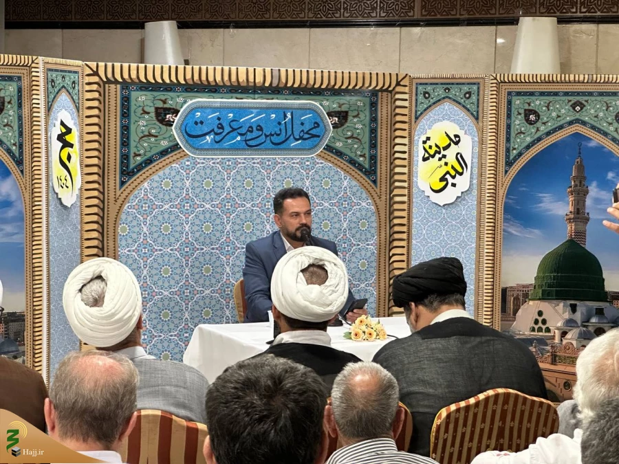 طنین روضه غربت امام رضا(ع)در مدینه منوره 10