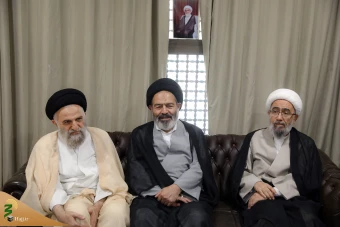 حضور در دفاتر نمایندگی مراجع عظام تقلید در مدینه النبی(ص) 6