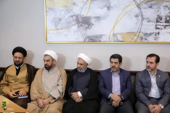 حضور در دفاتر نمایندگی مراجع عظام تقلید در مدینه النبی(ص) 4