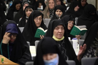  مراسم دعای کمیل زائران ایرانی در مدینه منوره  10