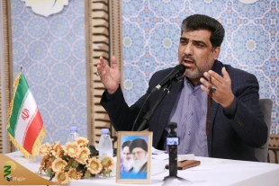 در مراسم پرفیض دعای کمیل مدینه مطرح شد:
توصیه‌های مهم امام صادق(ع) به زائران سرزمین وحی/ درخشش زائران ایرانی محصول همدلی و همیاری همگان است 2