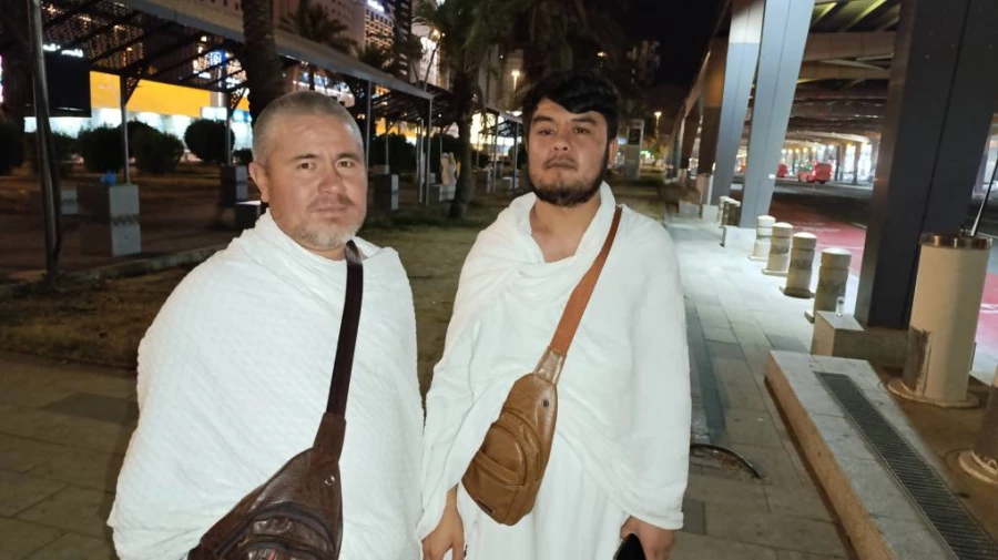 در اتوبوس حرم با روحانی چینی و جوشکار افغانستانی! 2