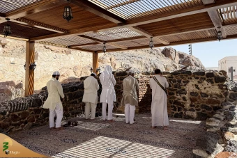 مسجد الفسخ و شکاف کوه اُحد؛ دو یادگار زنده از نبرد احد 8